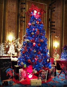 Now that's more like it. Helps that the tree is blue, too.