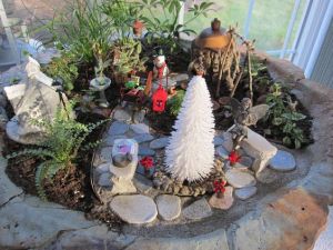 Yet, there doesn't seem to be a lot of snow in this one. But it has a lot of Christmas decorations that there should be.