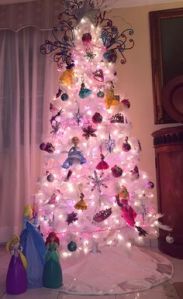 Hey, I'm 26 years old and even I wouldn't mind having a Christmas tree like this. I mean what girl wouldn't?