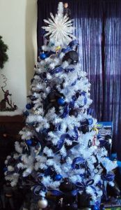 This one even has a star on top along with a Batman without the mask. Love the blue trimmings.