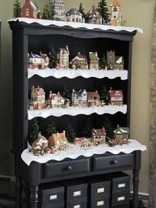 This display even has small artificial trees in the background. You have to admire how creative this is.