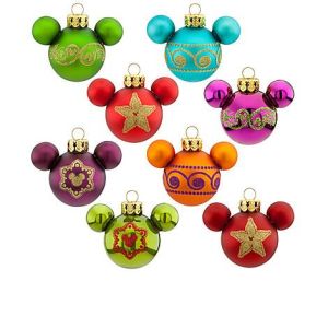 As I said before, I'm not a fan of Mickey and his friends. But nevertheless, I feel obligated to show these.