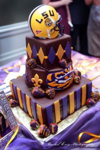 Then again, looking at this cake, you'd thin it is. But for all I know, it could be used for a wedding.