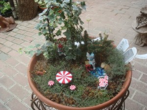 There's not much snow. But the peppermint bench, table, and stools surely bring in the holiday spirit.
