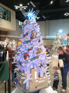 And yes, it's all Marveled out. Like how they used Wolverine's claws as a tree topper.