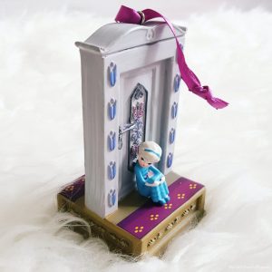 For nothing says Christmsa like shutting your little sister out of your life after accidentally knocking her unconscious with your ice powers. Now both Elsa and Anna are screwed up for the first part of the movie.