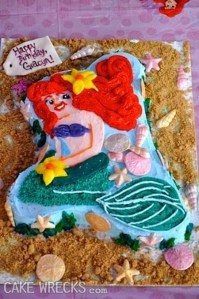 I don't know about you. But Ariel's face really doesn't look right here. Not sure why though it's freaking me out.