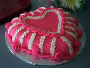 I'm sure it would go well on any Valentine's Day party dessert platter. Just as long as it doesn't clash with a male guest's birthday.