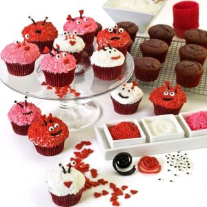 At any rate, these are a great treat idea for kids. After all, they're simply adorable.