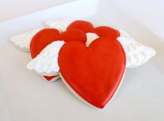 Well, some hearts do come with them on V-Day. Nevertheless, wouldn't mind having them at a party.