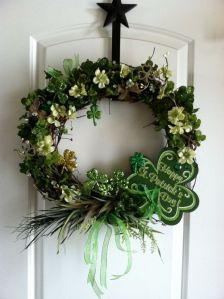 Not sure what to think about green flowers. Sure they exist, but they don't seem natural to me. Maybe I'm more used to seeing green foliage. I don't know.