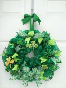 Well, there's at least one gold one. But the wreath is also decked in some green ribbons, too.