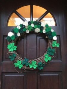 Consists of flowers on top and shamrocks on the bottom. Think it's quite charming and quaint.