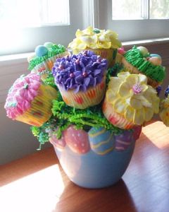 For some people, a bouquet of cupcakes would be even better. And they wouldn't need to have flower designs either.