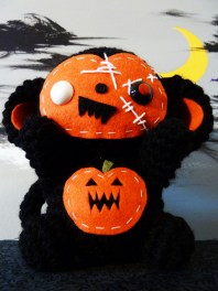 halloween_monkey_amigurumi_by_cuteamigurumi-d4c1ixz