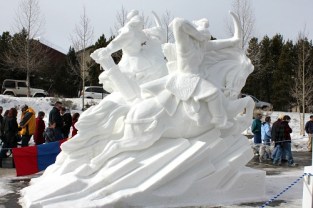 Snow-sculpture1