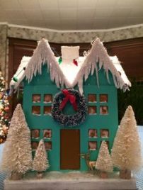 fd762338e913208676a51c8d85d20609--putz-houses-glitter-houses