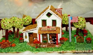 Festival-of-Trees-Christmas-Gingerbread-Farm-House