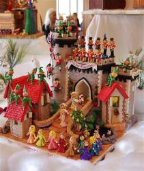 GingerbreadhouseGrovepark2012057_New