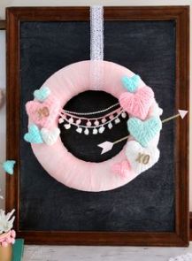 e04f9fcc4f9a5ff60fa5e9a85dd8cf37--valentine-day-wreaths-valentine-day-crafts