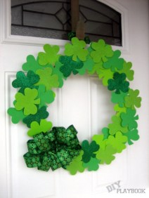 DIY-Dollar-Store-Shamrock-Wreath