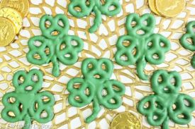 shamrock-pretzels-56e0f5905f9b5854a9f86f65