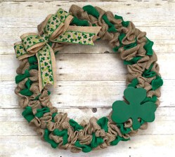 St-Patricks-Day-Burlap-Wreath-500x450