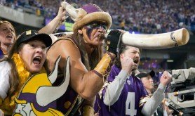 crazy-vikings-fan-rush