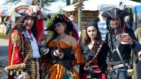 sat-floridarenaissancefestival-bobcarlson_
