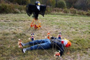 FAR_scarecrow_reunion_2.jpg