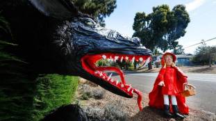 IMG_Scarecrows003346_3_1_0KEIHM82_L421979738