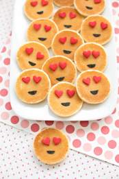 3-emoji-pancakes-cute-breakfast1