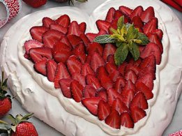 strawberry-pavlova-01-sl