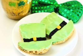 st.-patricks-day-treats-leprechaun-hat-bars-plated-735x496