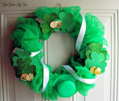 Dollar-Store-Crafts-St.-Patricks-Day-Wreath