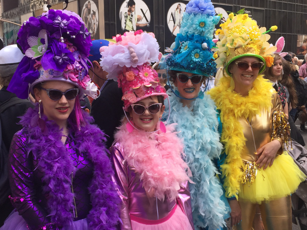easter-bonnet-parade-stern